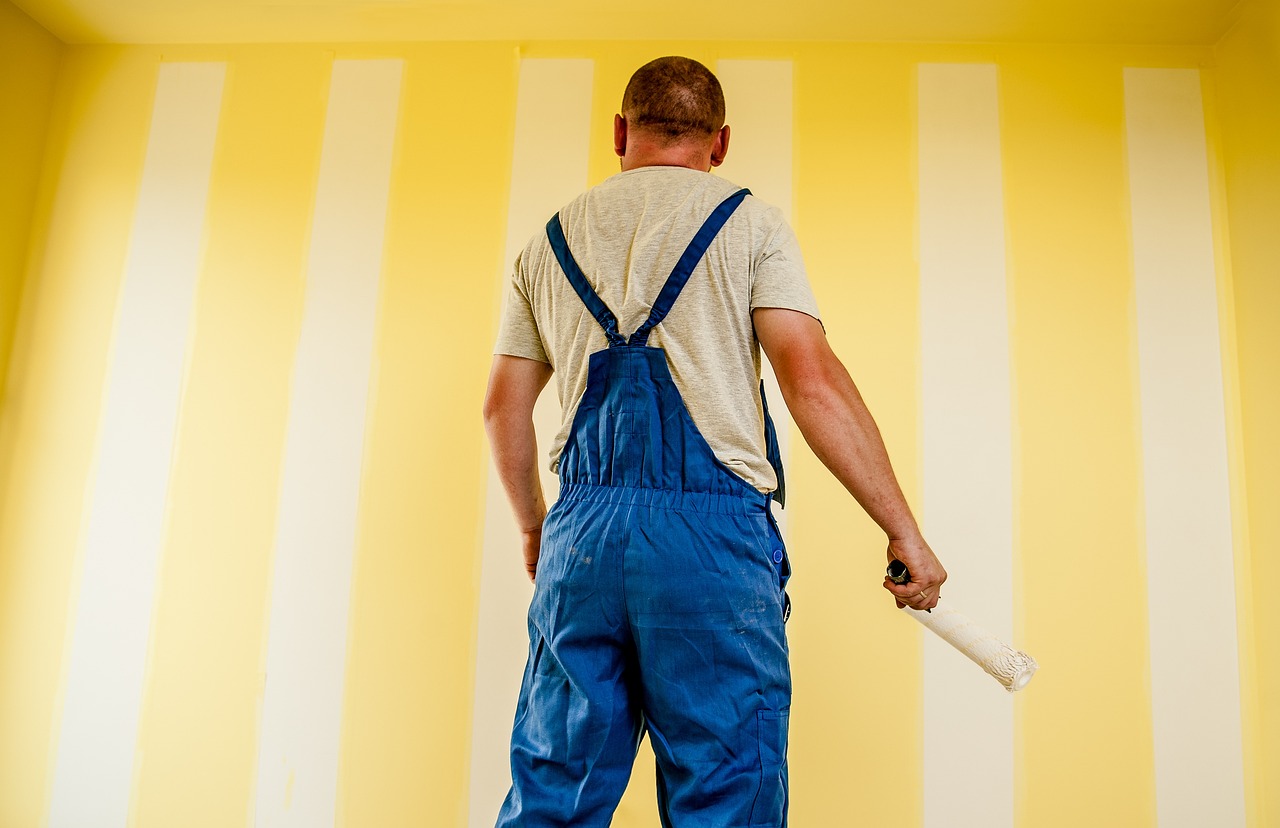 building, painter, painting-1080594.jpg